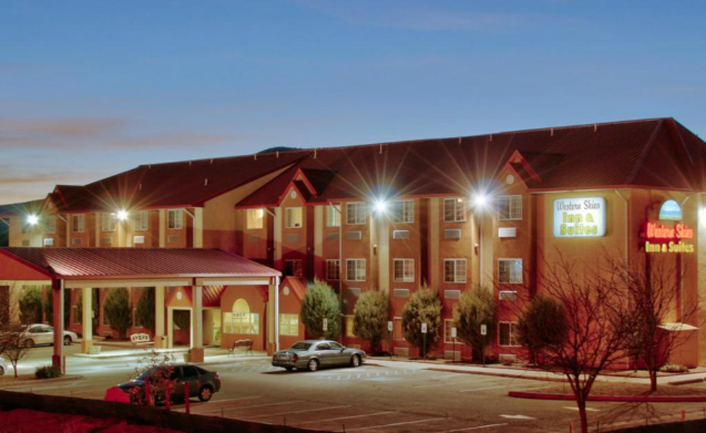 Western Skies Inn & Suites Los Lunas المظهر الخارجي الصورة